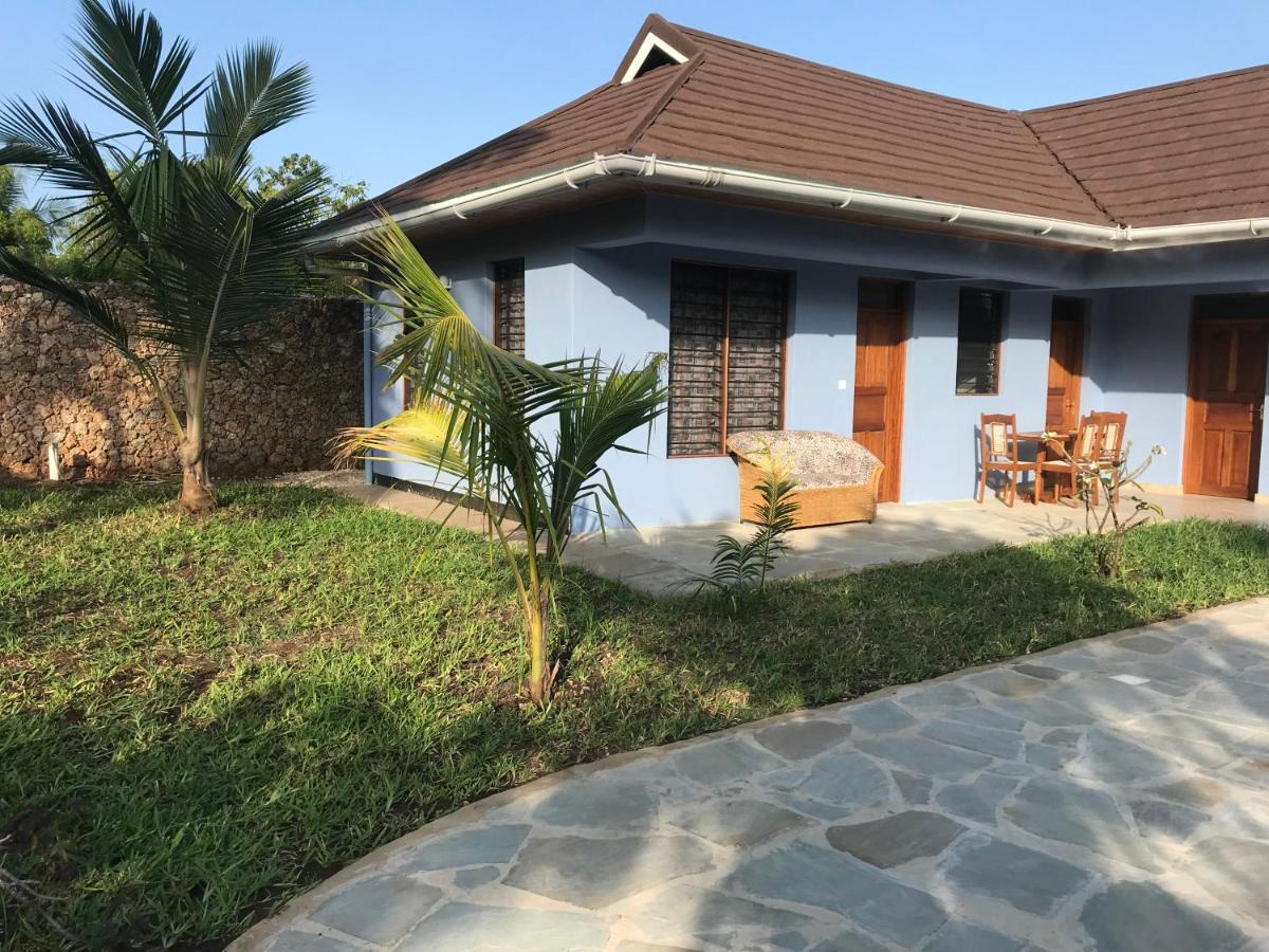 Lions Home Diani Beach Extérieur photo